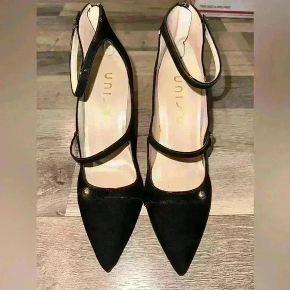 Unisa black suede gold button shoes size 9 NWOT - Picture 3 of 5